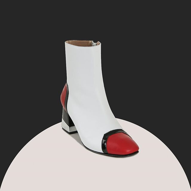 botas blancas y rojas Jessica Kessel Shoes
