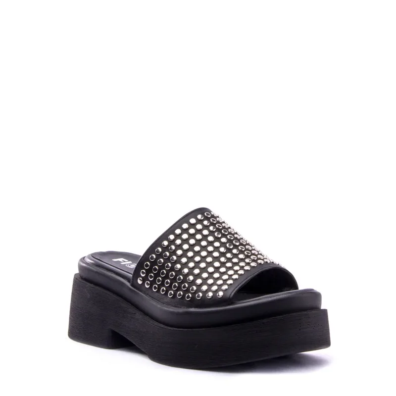 sandalias negras bajas con tachas verano 2022 FIORI calzature